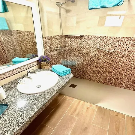 Welooveyou Zafiro's *